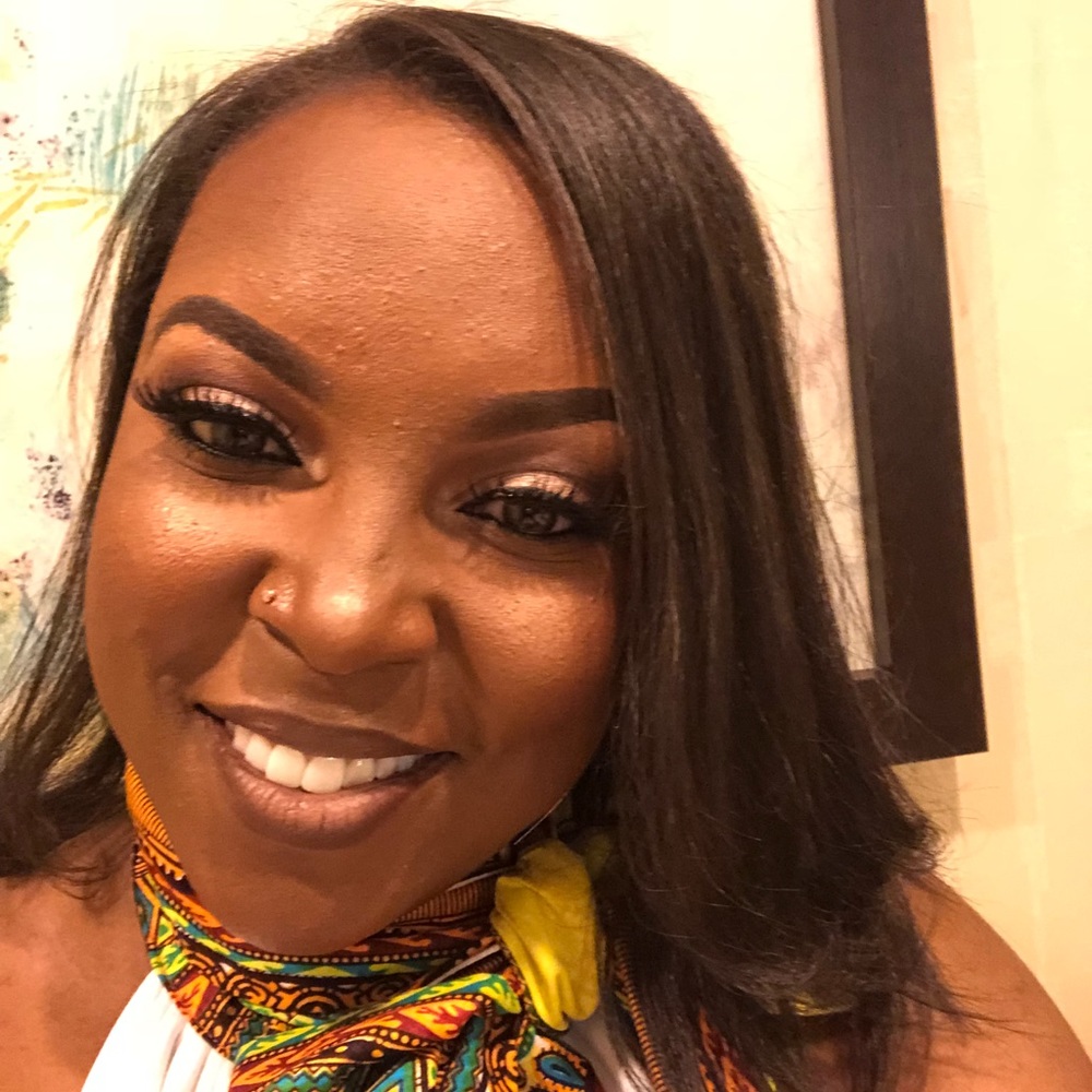 Meet your Posher, Mirra